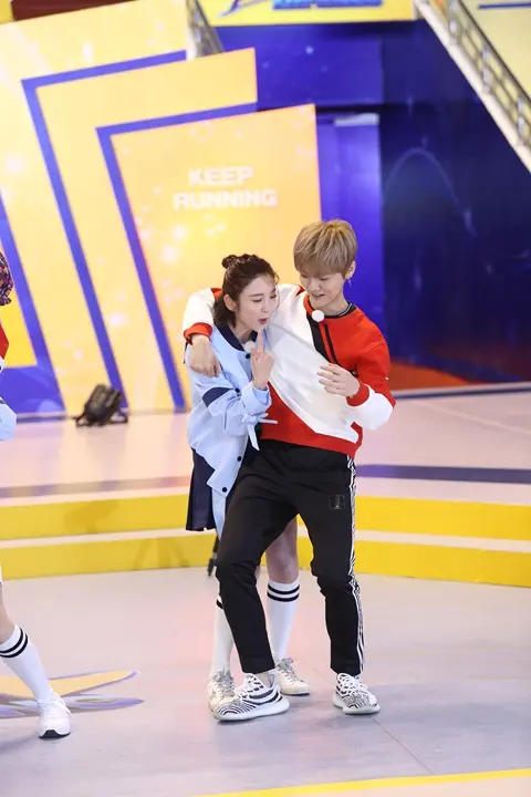 M910 跑男足1260p-3.33G 4m