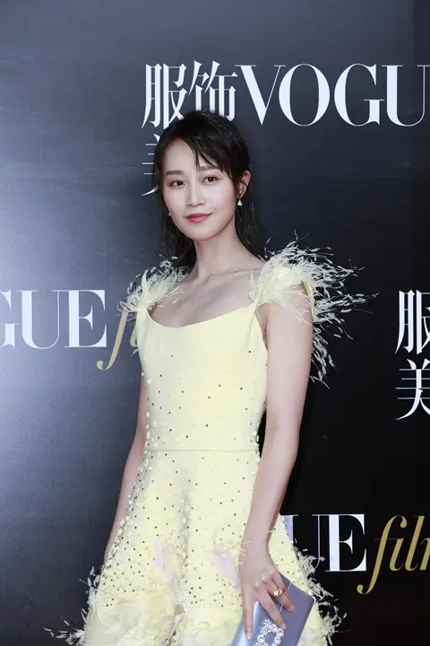 M577 蓝盈莹淡黄色裙子44p-5m