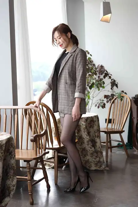 J002 黑丝毛呢格子裙 [260P+290M]