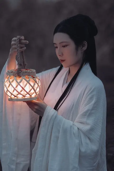 Y146 白衣隐 Yiyi[26+1P／572MB]