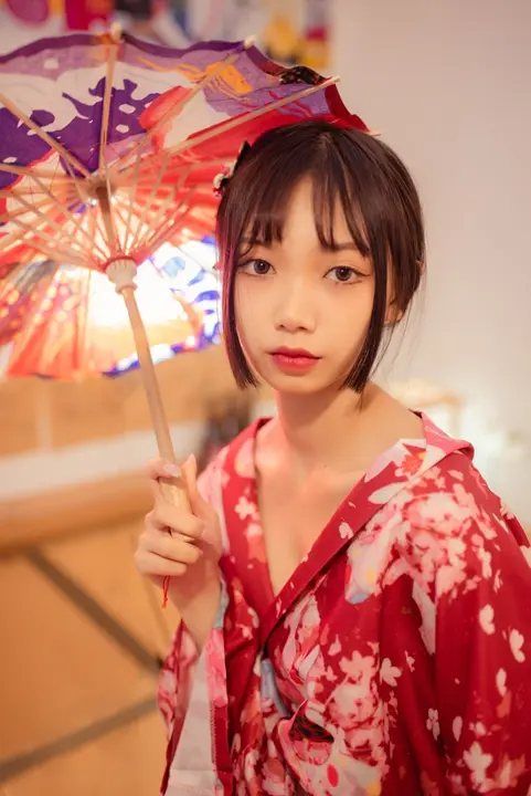 Y165 醉繁花 小颖[33+1P／321MB]