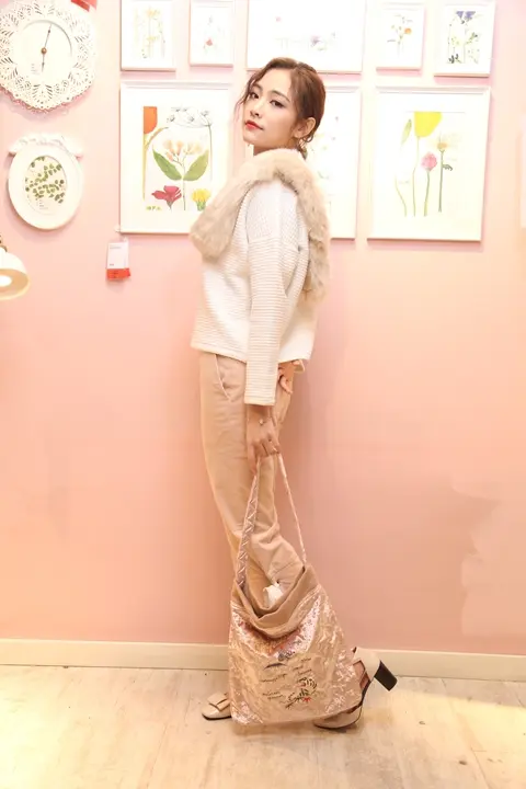 M943 许佳琪536p-20m cr2 jpg