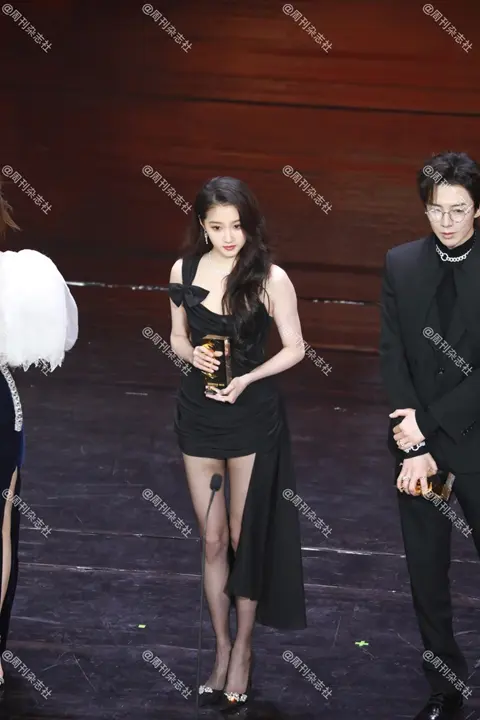 M871 关晓彤 微博视界大会内场水印115p-2.5m